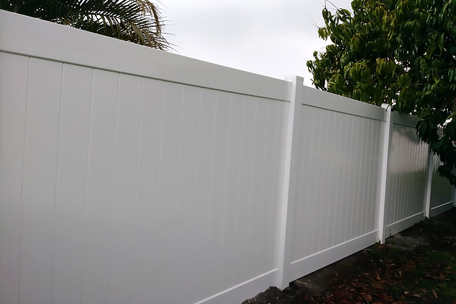 Vinyl Privacy Fence Orlando - Superior Fence and Rail